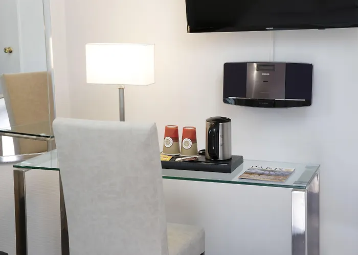 ソフト ホテル パリ